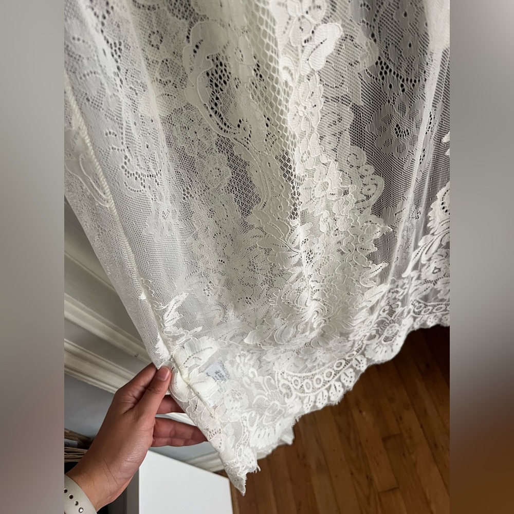 Long Ivory Lace Robe with Tie Belt - Picture 6 of 7